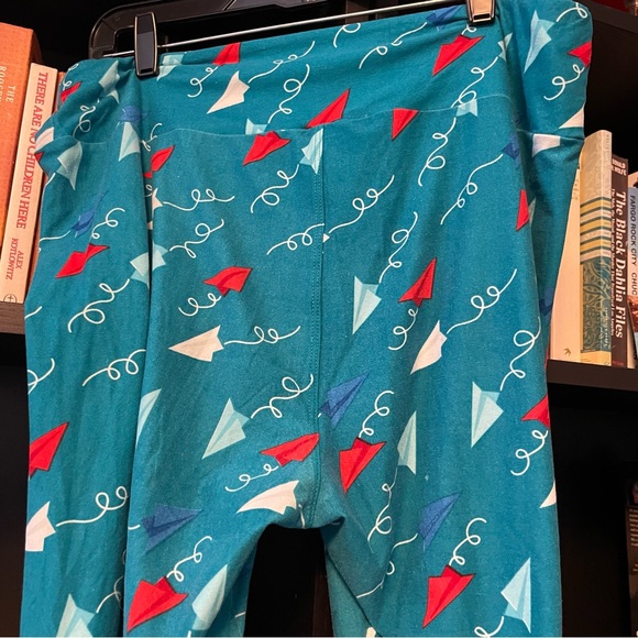 ✨✨$5 Closet Clean Out! ✨✨ - Picture 3 of 6